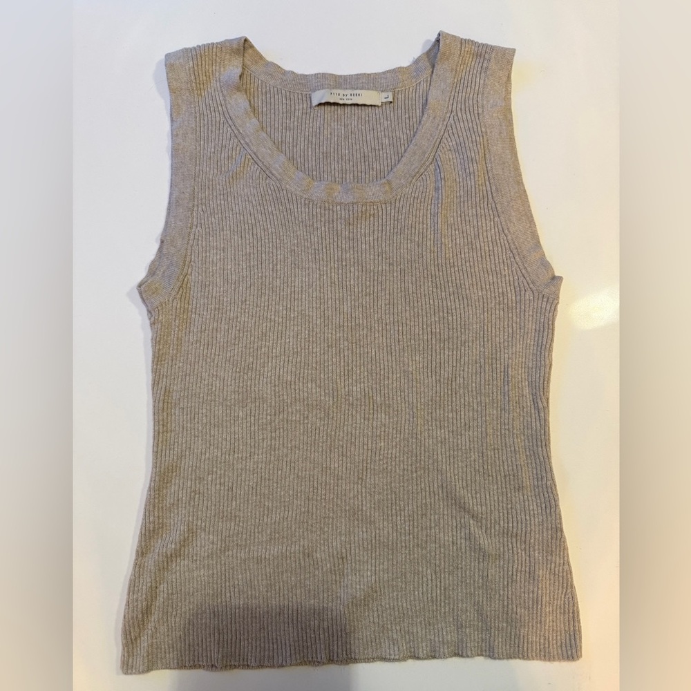 7115 Linen Scoop Neck Tank, Sand Beige